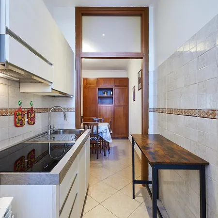 Close To The Spanish Steps, Wifi, Air Cond, 2 Bedrooms Holiday home