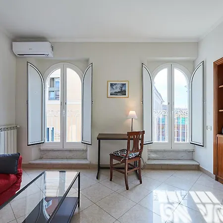 Close To The Spanish Steps, Wifi, Air Cond, 2 Bedrooms