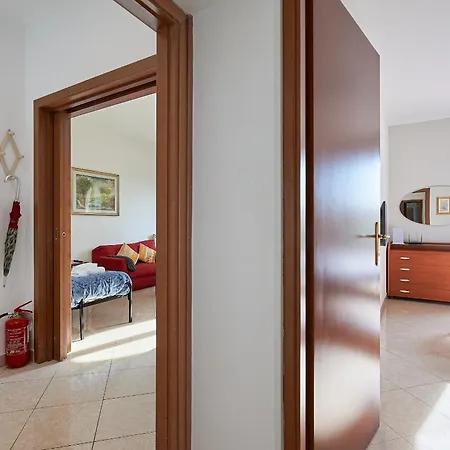 Close To The Spanish Steps, Wifi, Air Cond, 2 Bedrooms Rome
