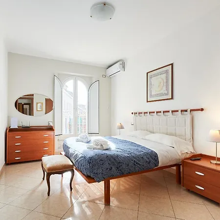 Holiday home Close To The Spanish Steps, Wifi, Air Cond, 2 Bedrooms